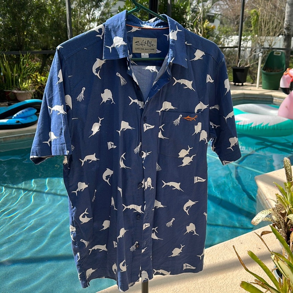 Salt Life Men's Button Down Fish Shirt small Swordfish Shirt short sleeve